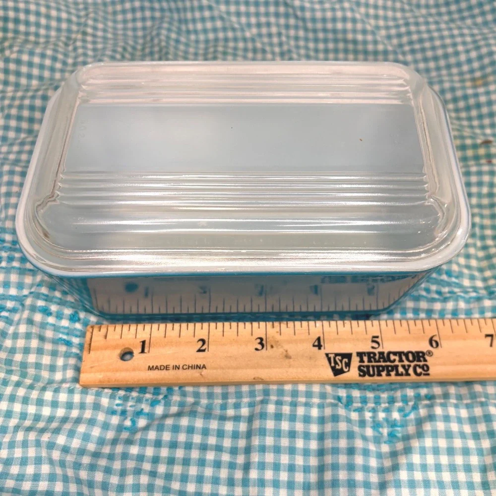 Vintage Pyrex 502-B Blue Refrigerator Dish with 502C-Glass Lid